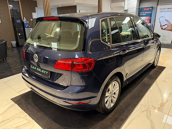 Volkswagen Golf Sportsvan 6 of 29