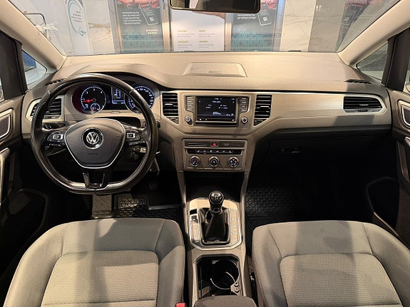Volkswagen Golf Sportsvan 9 of 29
