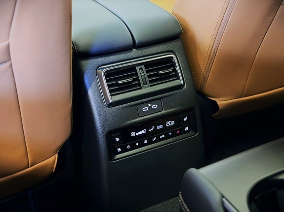 Mazda CX-80 12 of 21