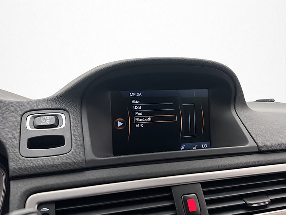 Volvo V70 18 of 28
