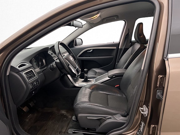 Volvo V70 12 of 28