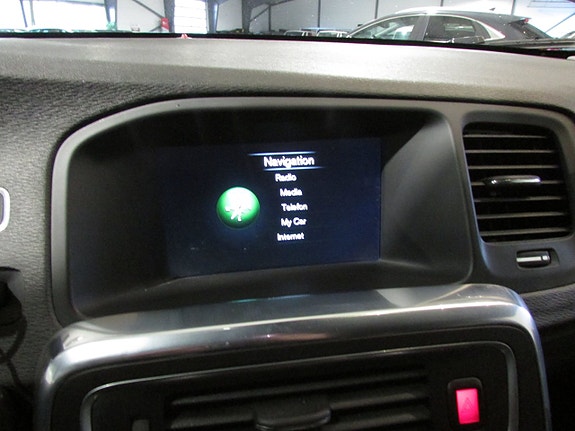 Volvo V60 14 of 19