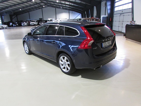 Volvo V60 7 of 19