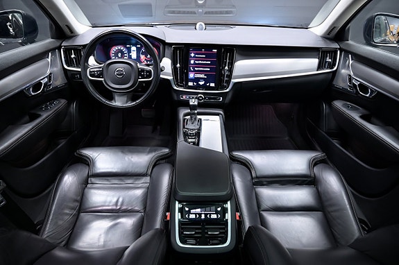Volvo V90 18 of 30