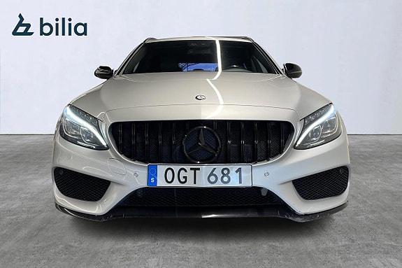 Mercedes-Benz C220 2 of 19