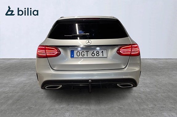 Mercedes-Benz C220 16 of 19