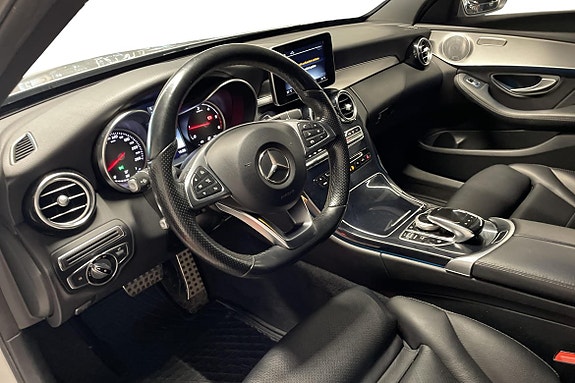 Mercedes-Benz C220 10 of 19
