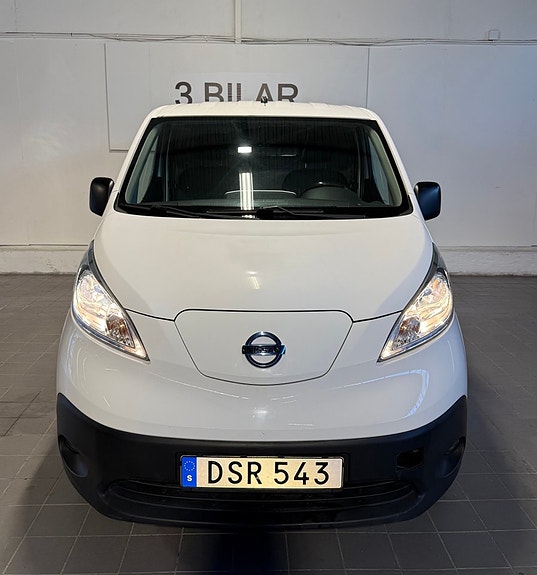 Nissan e-NV200 13 of 13