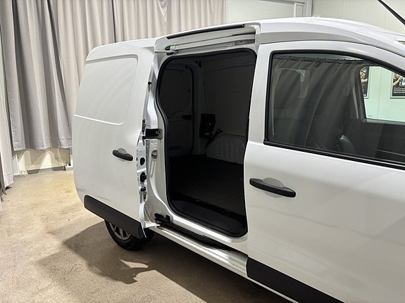 Renault Kangoo Express 12 of 29