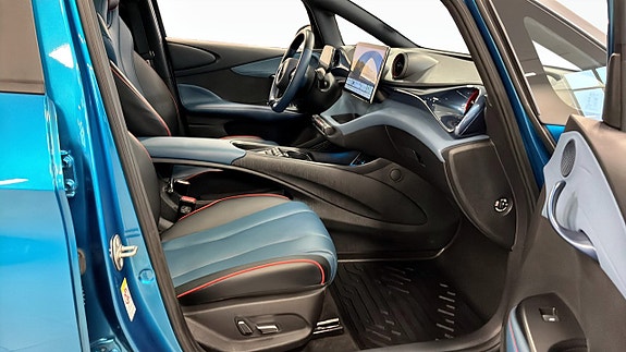 BYD Dolphin 3 of 16