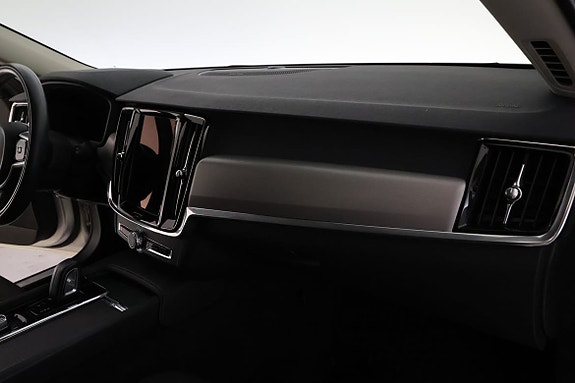 Volvo V90 Cross Country 17 of 18