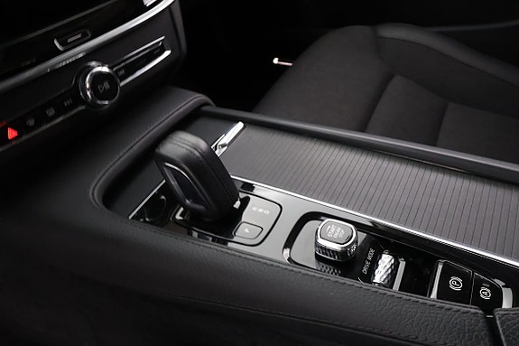 Volvo V90 Cross Country 12 of 18