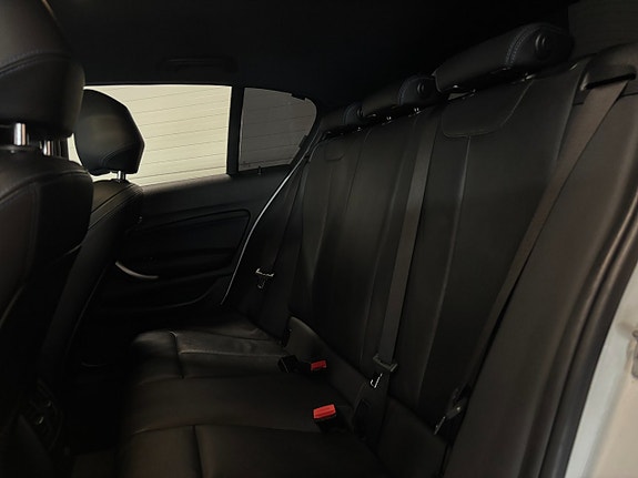 BMW 118i 19 of 23