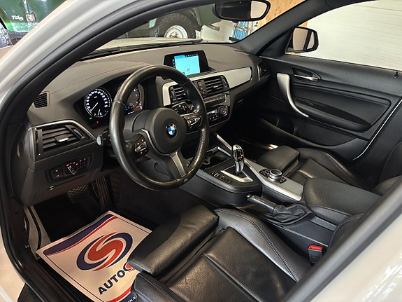 BMW 118i 5 of 23