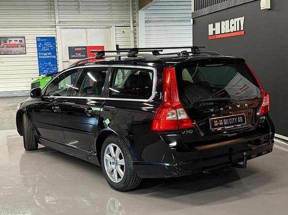 Volvo V70 3 of 11
