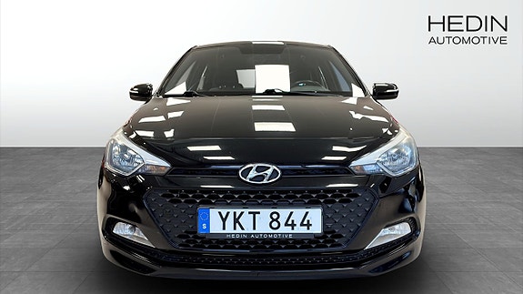 Hyundai i20 8 of 12