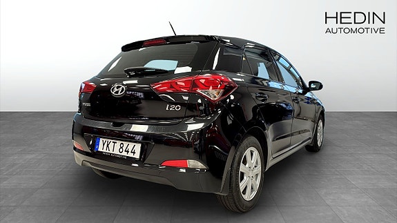 Hyundai i20 2 of 12