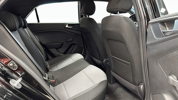 Hyundai i20 5 of 12
