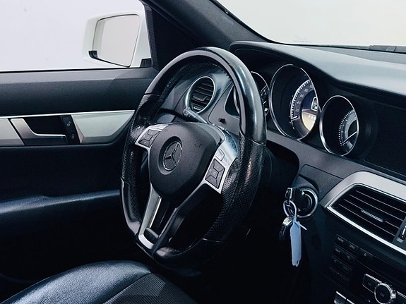 Mercedes-Benz C180 4 of 19