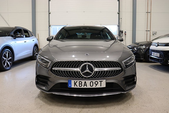 Mercedes-Benz A 250 e 4 of 27