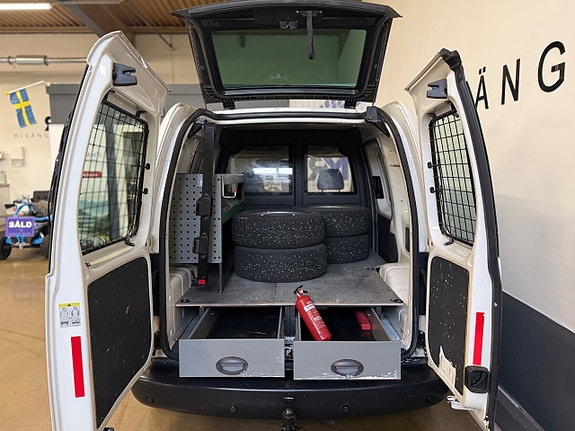 Volkswagen Caddy 12 of 21