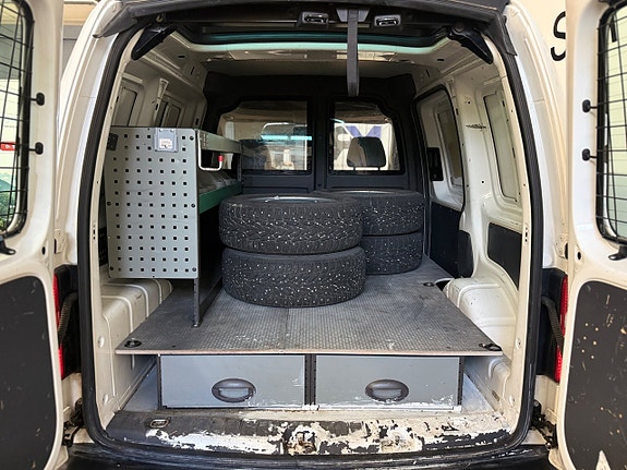 Volkswagen Caddy 10 of 21
