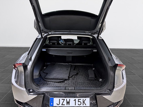 Kia EV6 9 of 21