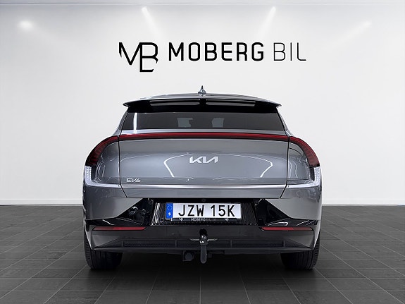 Kia EV6 8 of 21