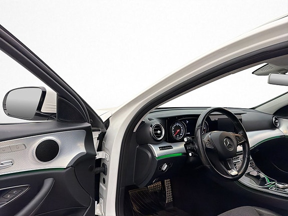 Mercedes-Benz E220 d 10 of 30