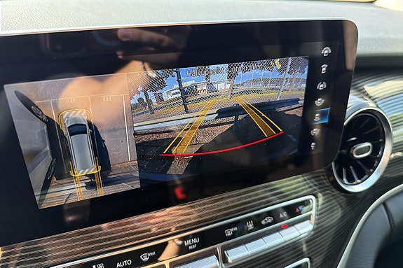 Mercedes-Benz V300 d 12 of 12