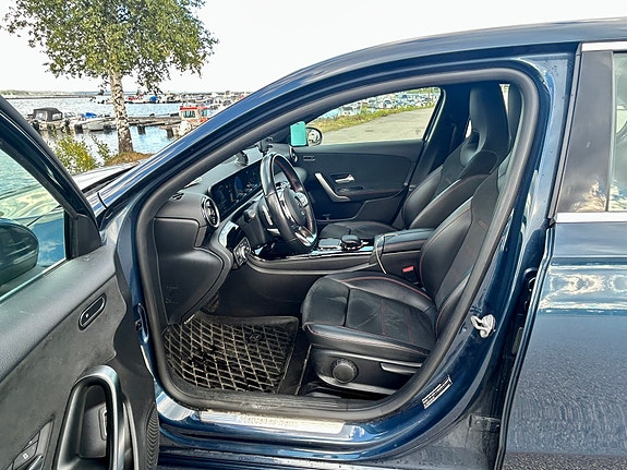 Mercedes-Benz A 250 e 12 of 16