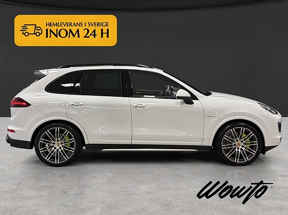 Porsche Cayenne S 3 of 21