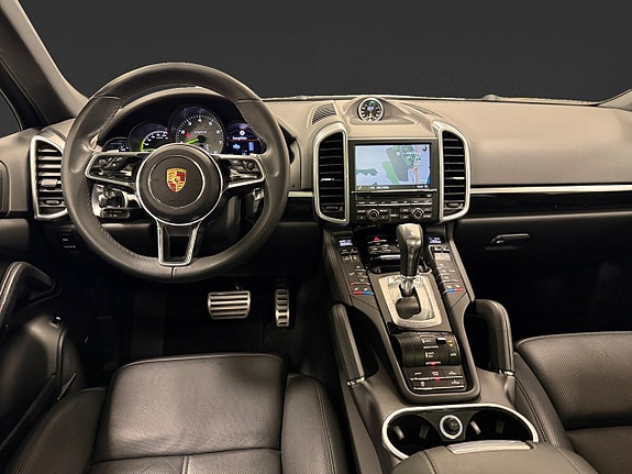 Porsche Cayenne S 19 of 21