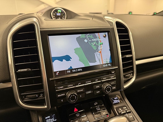 Porsche Cayenne S 17 of 21