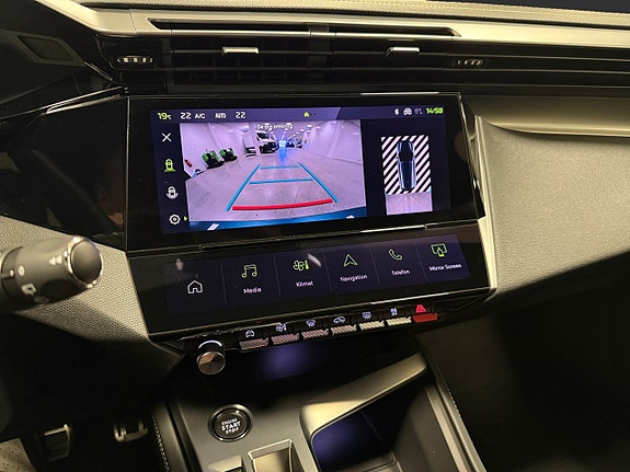 Peugeot 308 SW 14 of 18