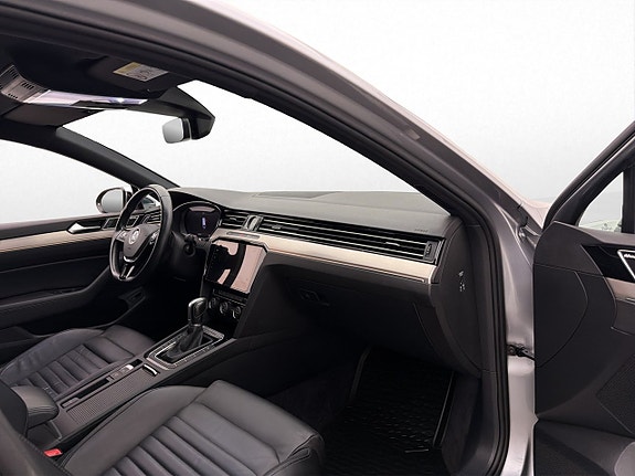 Volkswagen Passat Alltrack 28 of 30