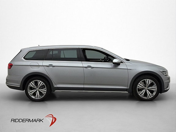 Volkswagen Passat Alltrack 9 of 30