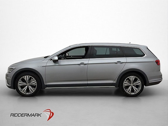 Volkswagen Passat Alltrack 5 of 30