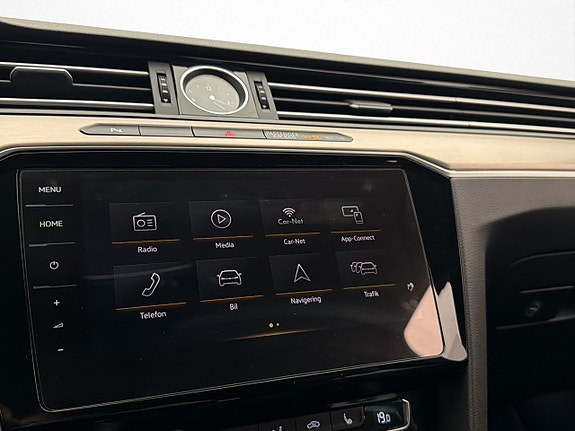 Volkswagen Passat Alltrack 23 of 30