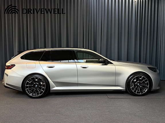 BMW M5 4 of 30