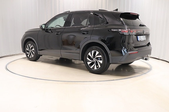 Volkswagen Tiguan 6 of 11