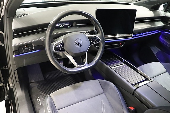Volkswagen ID.7 9 of 12