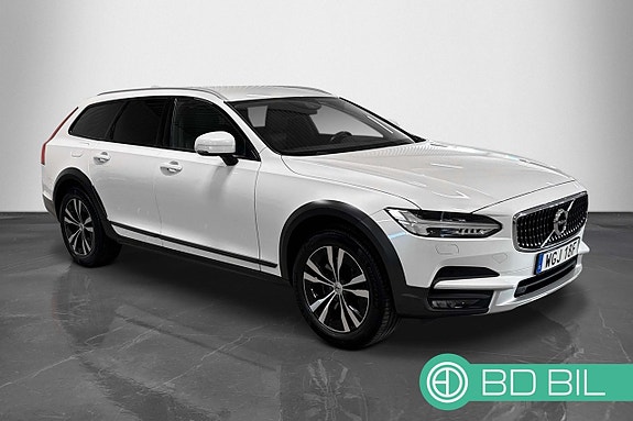 Volvo V90 Cross Country 6 of 24