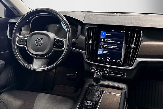 Volvo V90 Cross Country 16 of 24