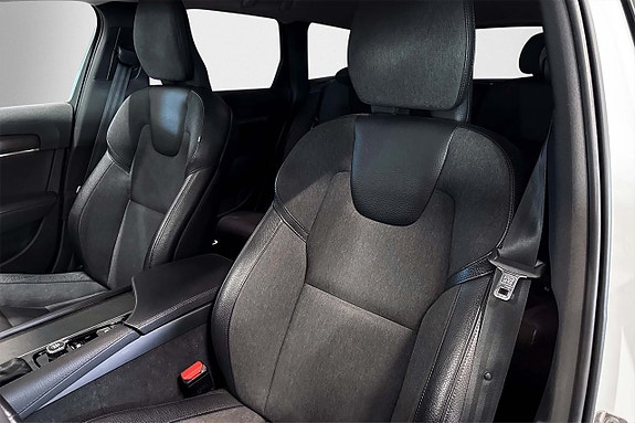 Volvo V90 Cross Country 12 of 24