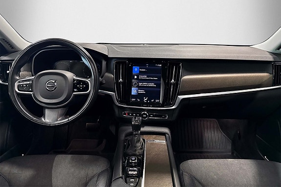 Volvo V90 Cross Country 9 of 24