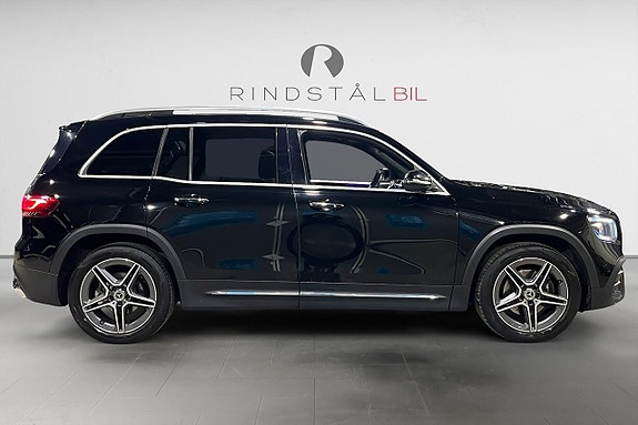 Mercedes-Benz GLB200 8 of 20
