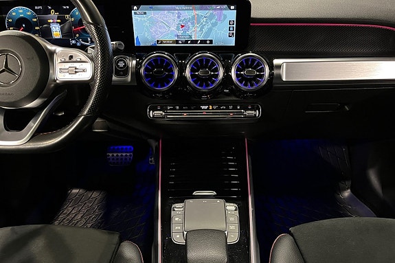Mercedes-Benz GLB200 12 of 20