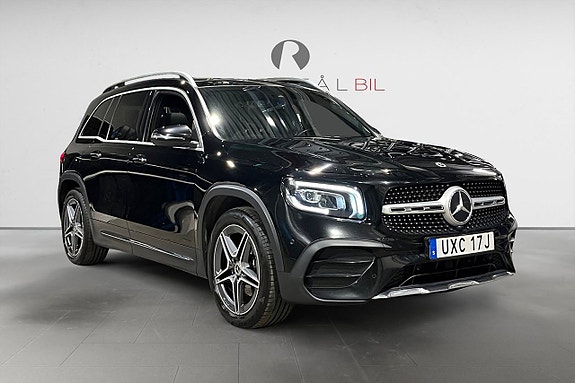 Mercedes-Benz GLB200 9 of 20