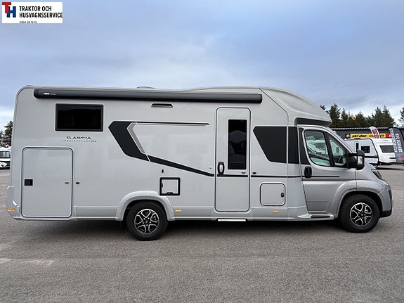 Adria Coral SUPREME 670 SL 140Hk HD 43H 8 of 21
